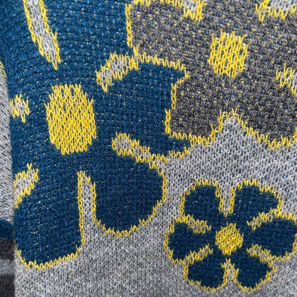 Floral Patterned Gray and Yellow Zip Up Cardigan Sweater - Picture 4 of 8